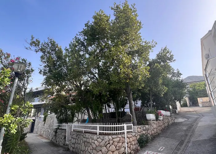 Sea Breeze Apartments