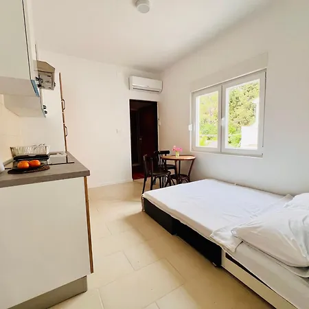 Sea Breeze Apartments Starigrad Paklenica Exterior photo