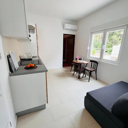 Sea Breeze Apartments Starigrad Paklenica Exterior photo