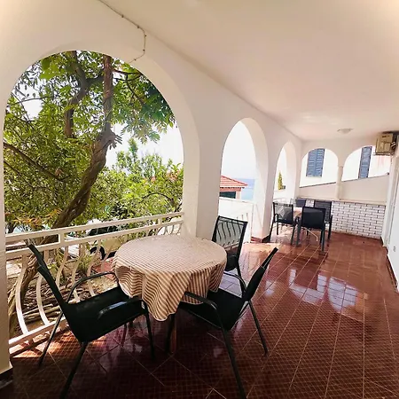 Sea Breeze Apartments Starigrad Paklenica Exterior photo