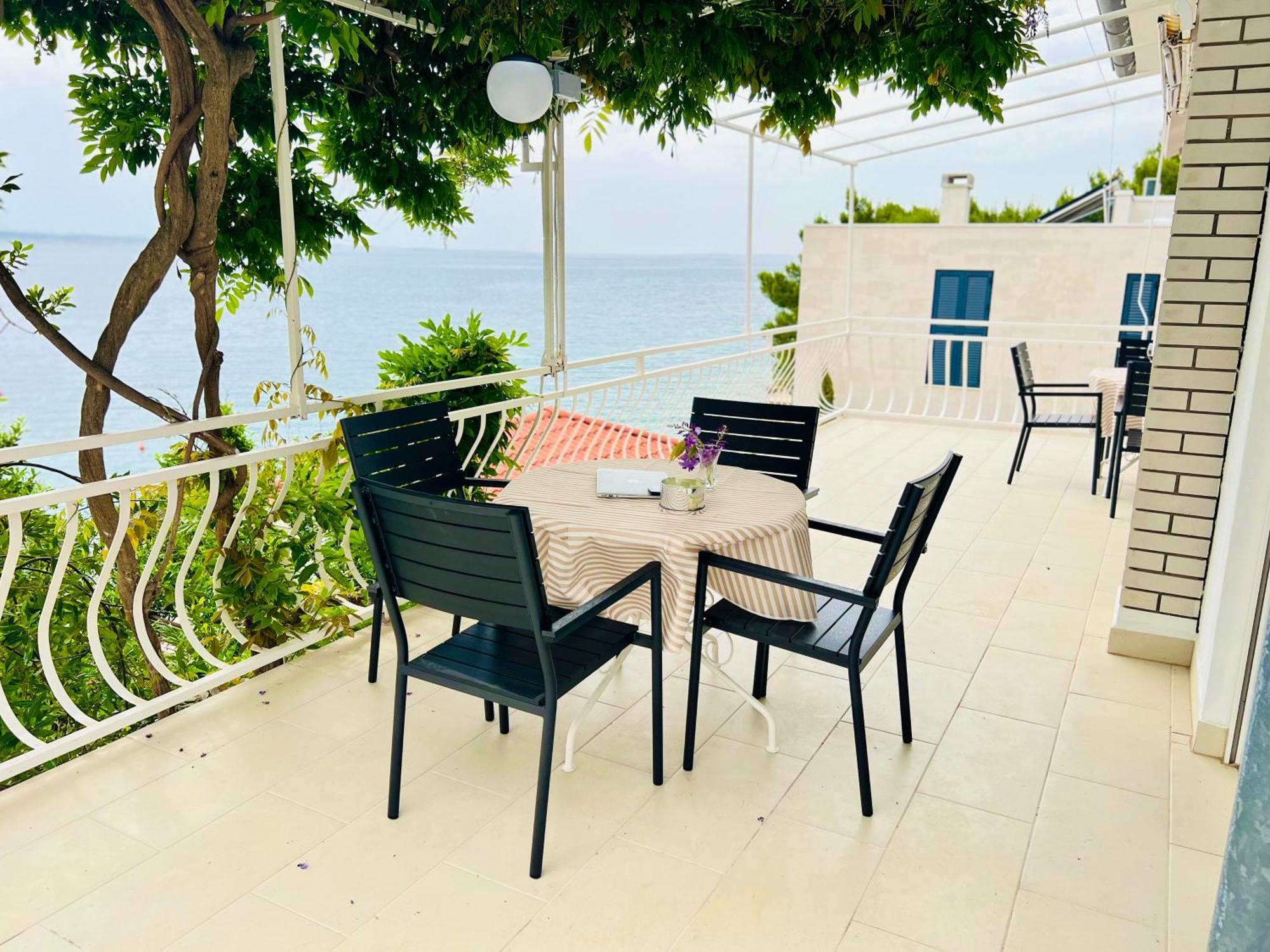 Sea Breeze Apartment